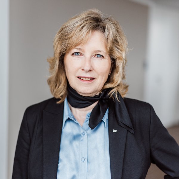 Claudia Kayser, Leiterin der Direktion Wolfsburg